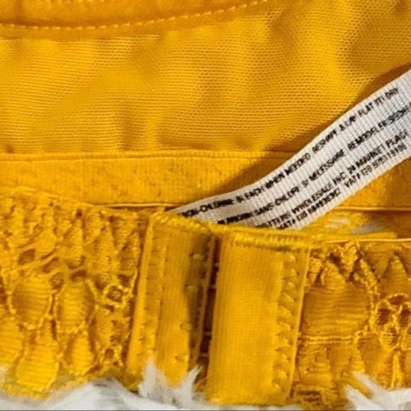 Free People Galloon Lace Halter Bralette Size XS - Picture 6 of 9